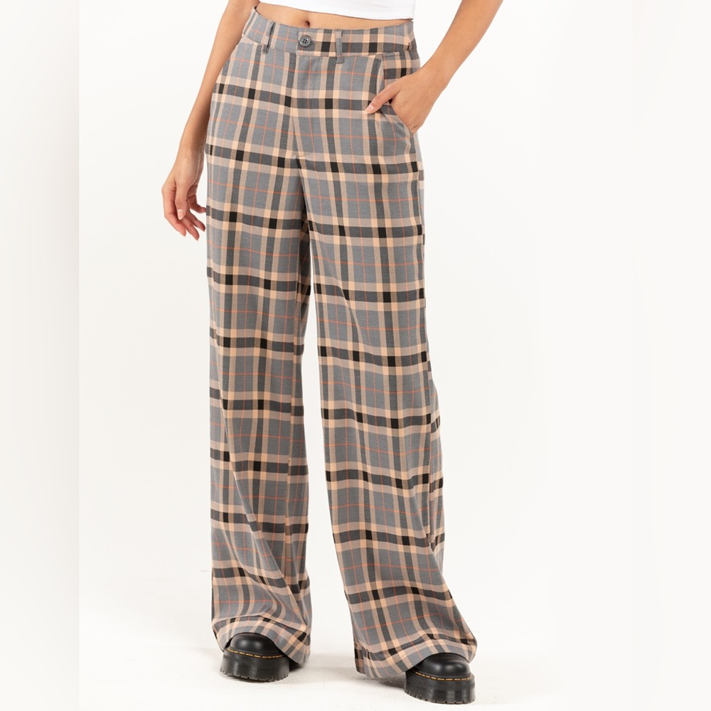 NWT Tilly’s RSQ Womens Wide Leg Plaid Pants (Size Medium)